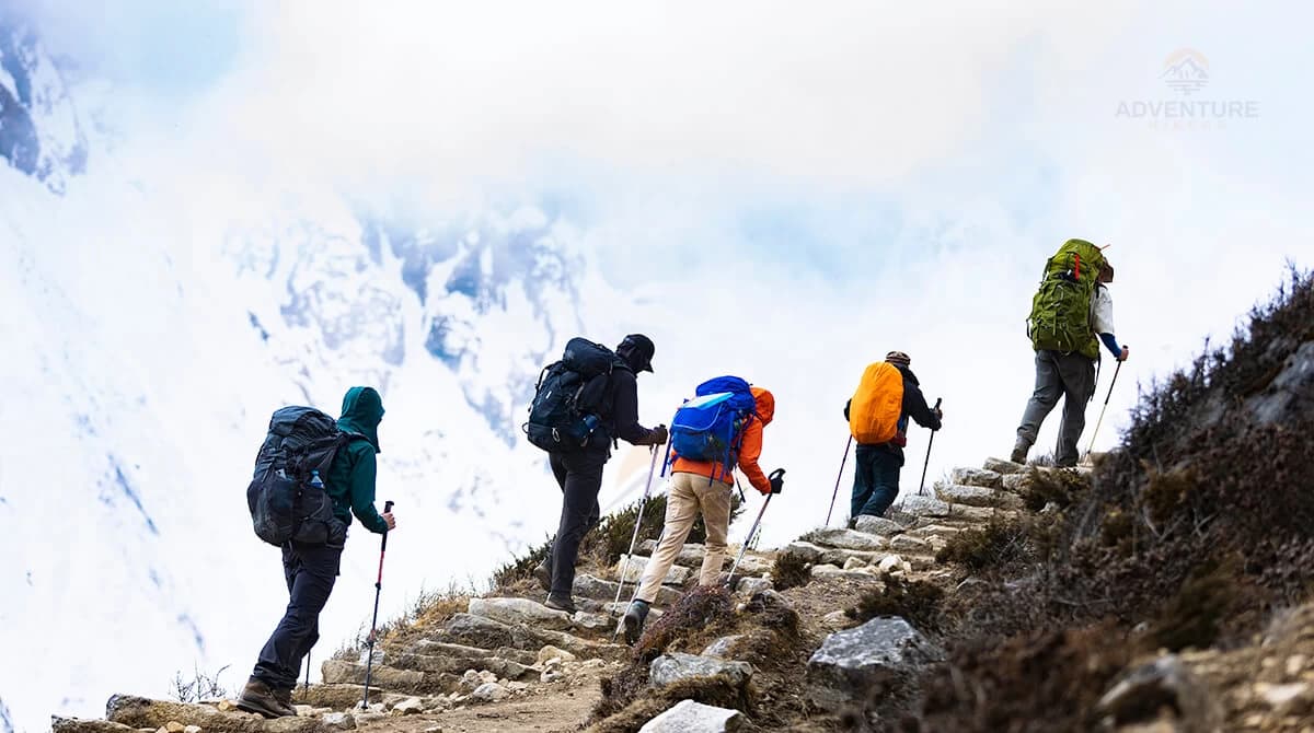 Way to Larke Pass 5106 m.