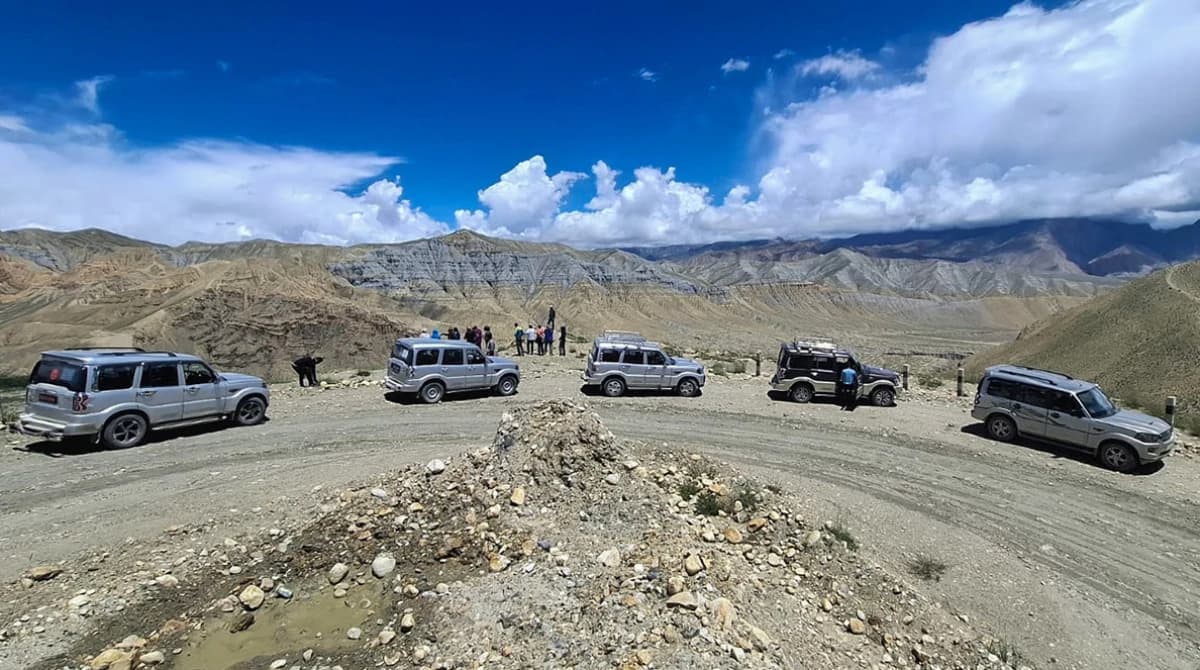 The line of jeep heading to Lomanthang during the Upper Mustang Jeep Tour.